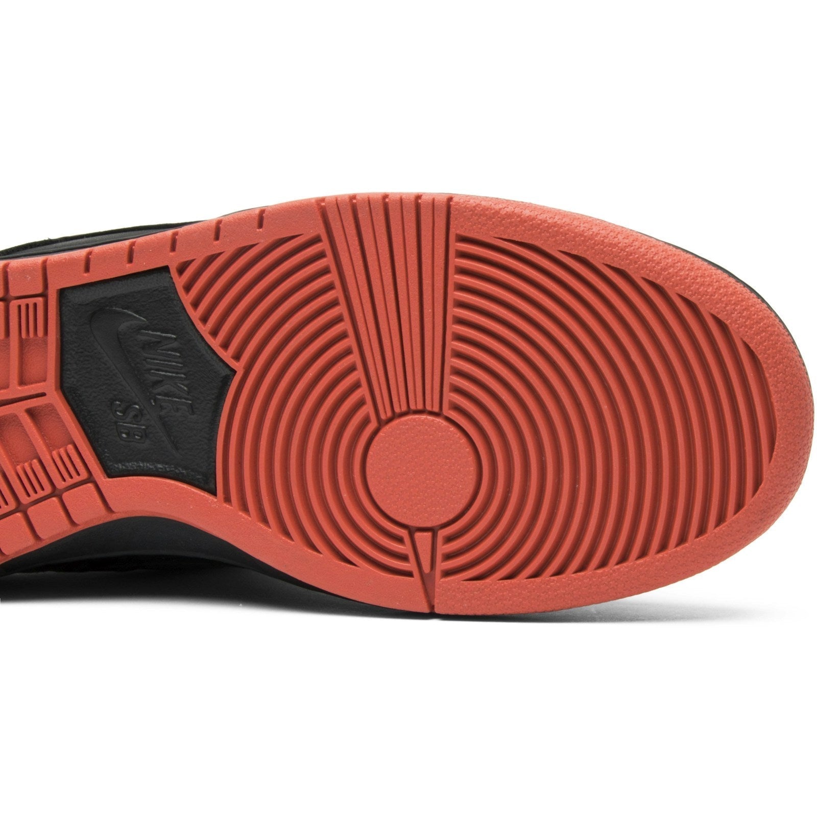 NIKE SB DUNK LOW PRO ‘BLACK PIGEON’